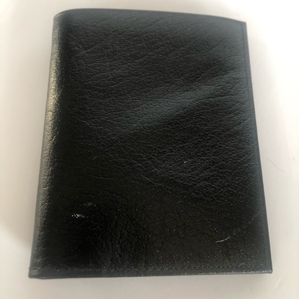 Buxton Men’s Wallet (2 available)